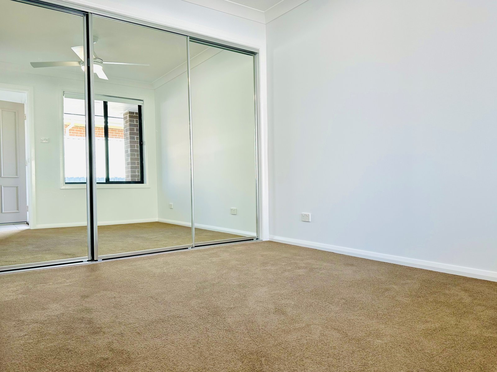 2/12 Mustang Close TAMWORTH 4