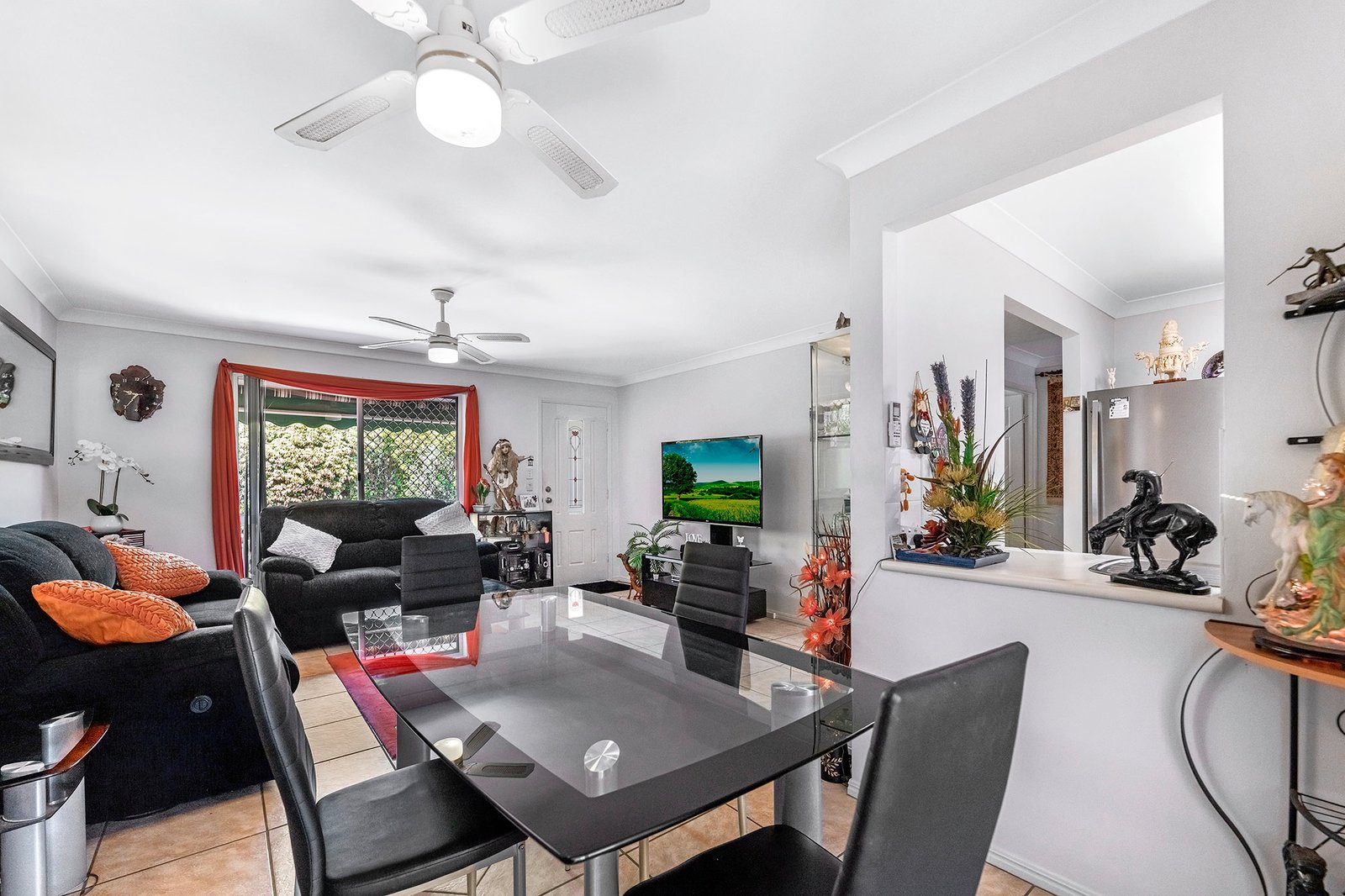 2/12 Navars Street REEDY CREEK 4