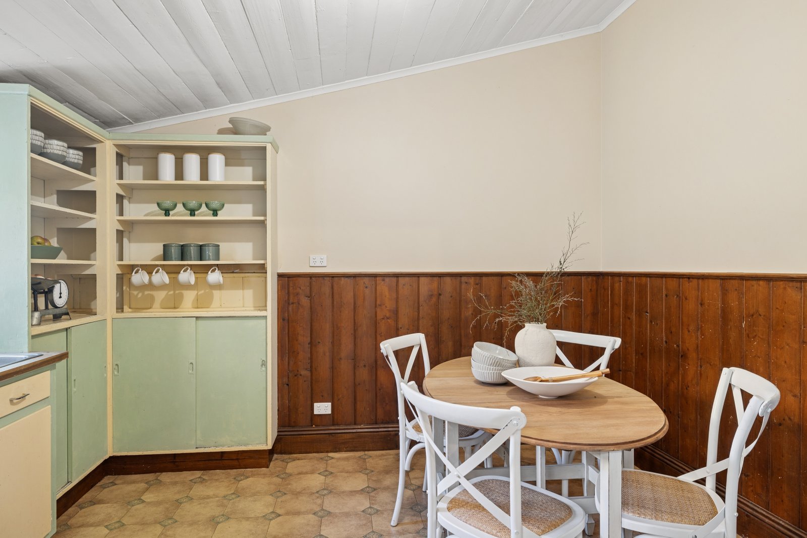 212 Northumberland Road KYNETON 12
