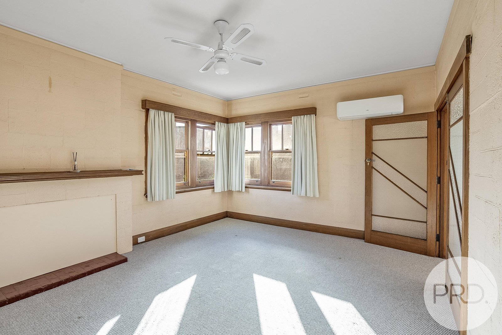 2/12 Osborne Street SANDY BAY 2