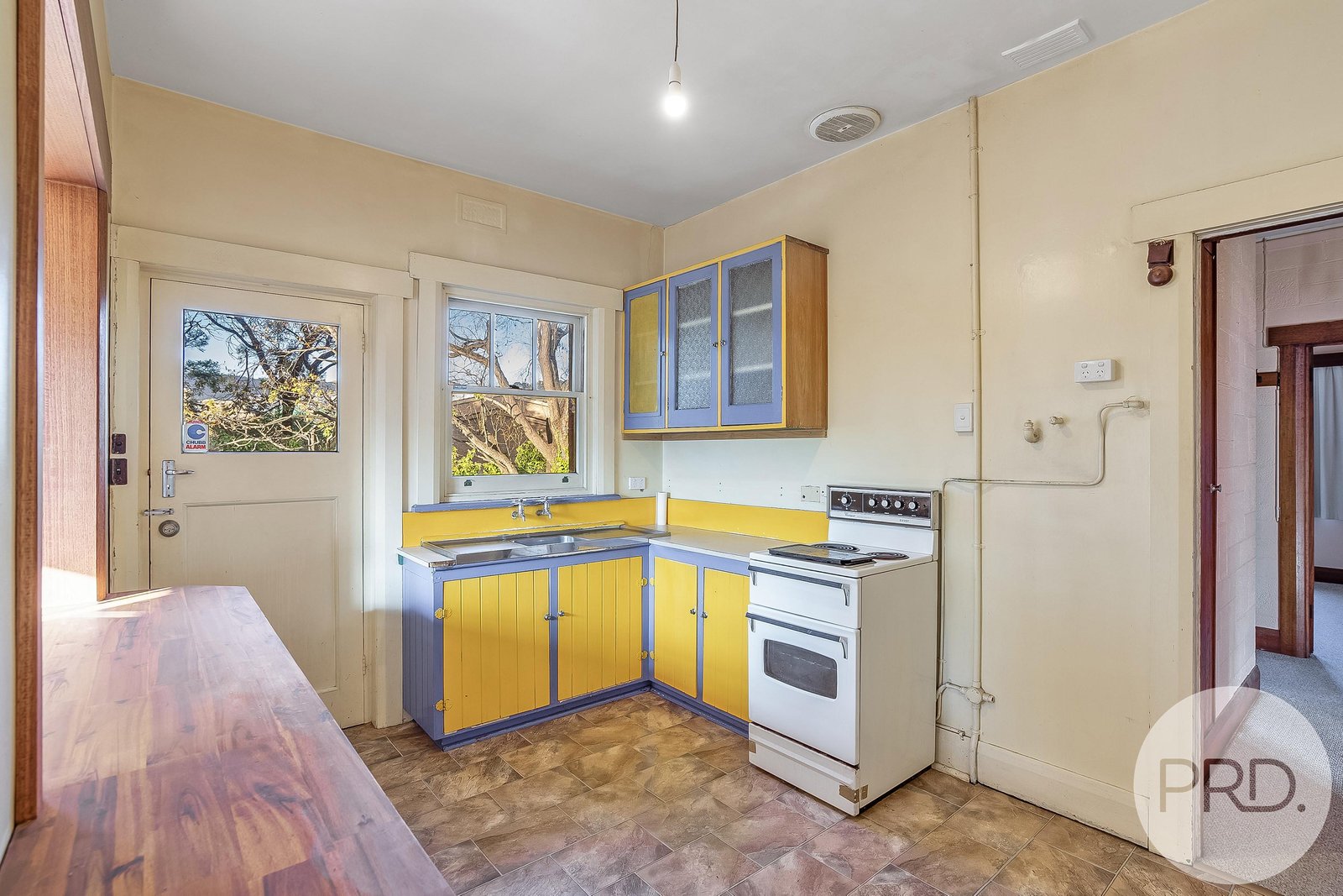 2/12 Osborne Street SANDY BAY 6