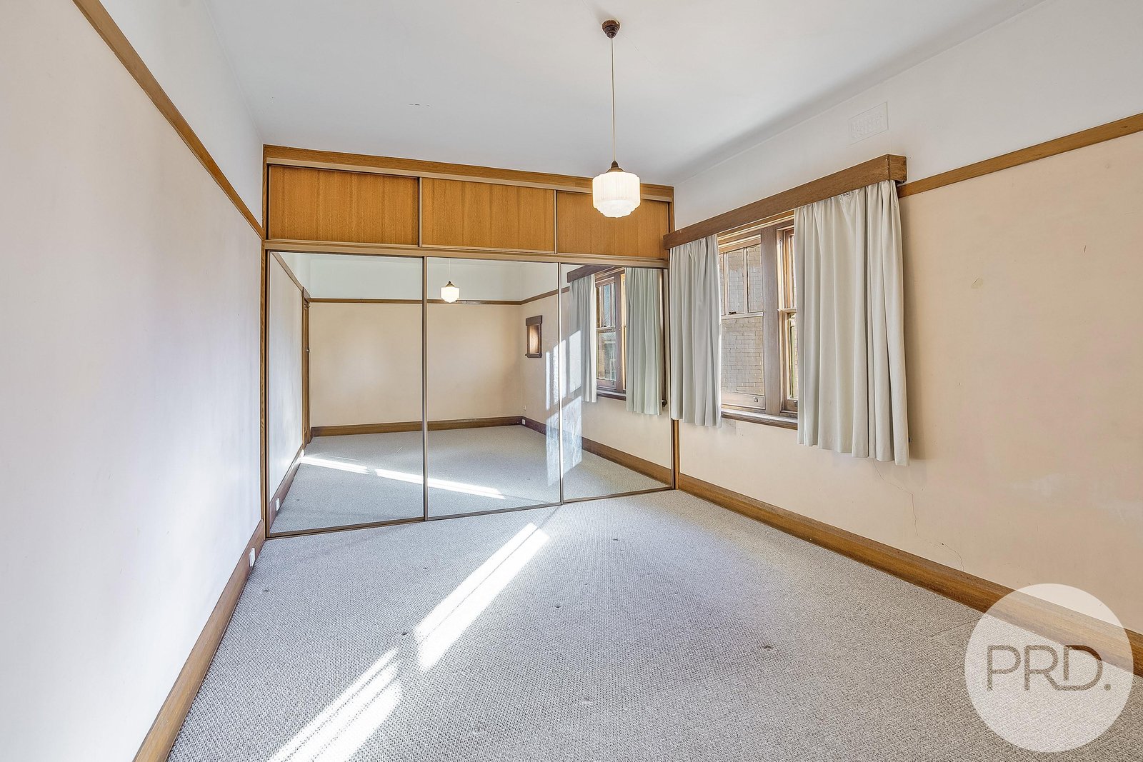 2/12 Osborne Street SANDY BAY 8