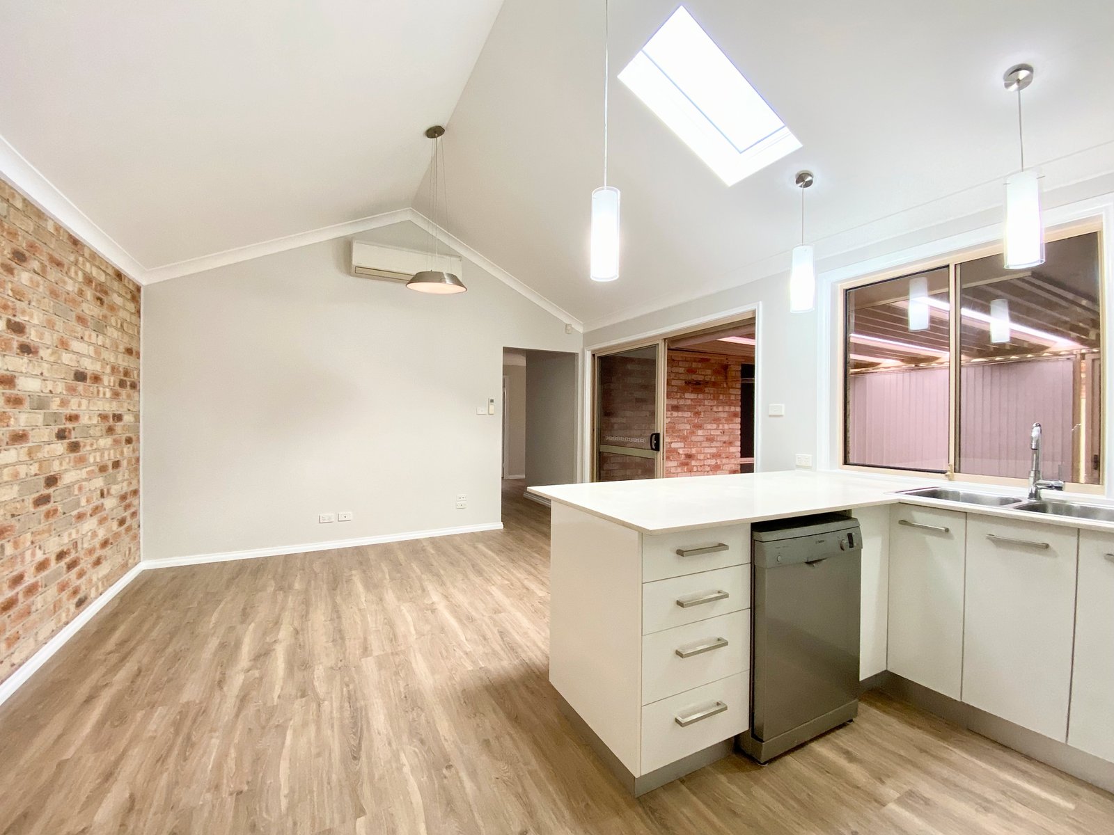 2/12 Pebble Parade FINGAL BAY 7