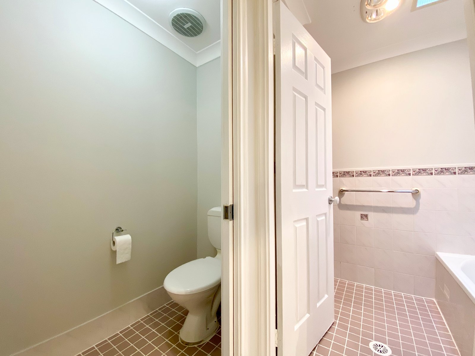 2/12 Pebble Parade FINGAL BAY 18