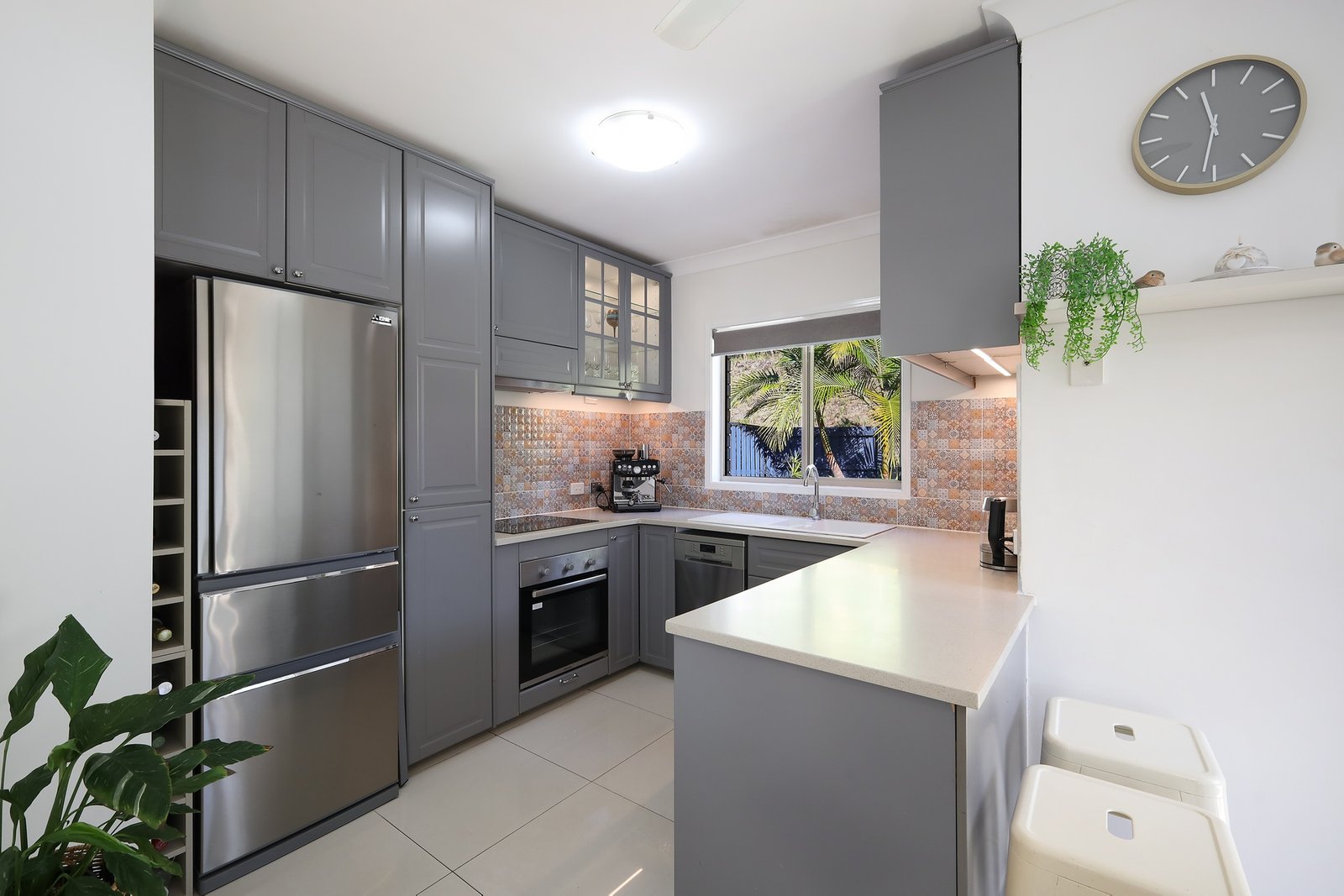 2/12 Pilar Court MOLENDINAR 5