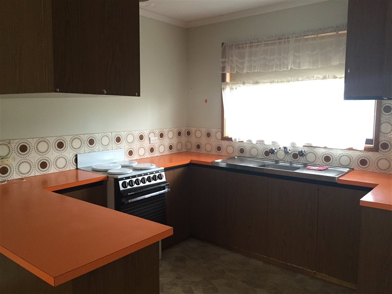 2/12 Retreat Road FLORA HILL 2