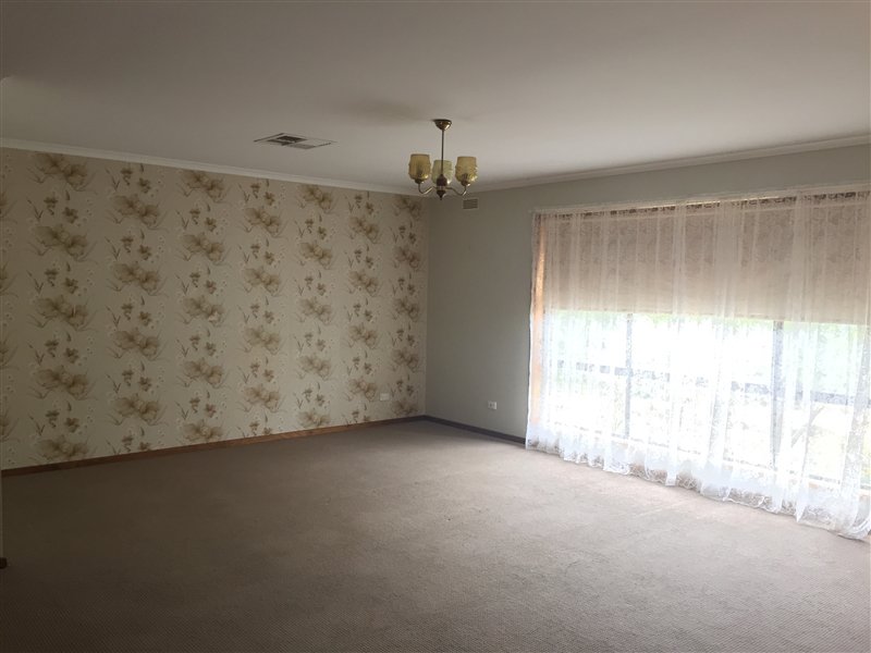 2/12 Retreat Road FLORA HILL 3