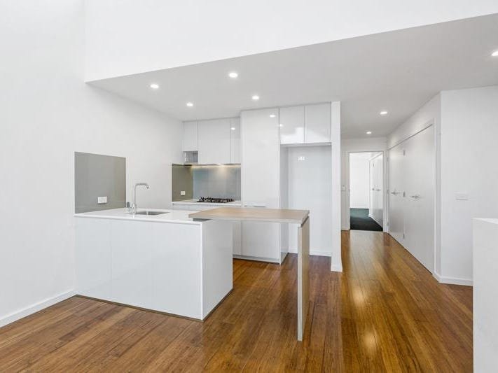 Gallery: 2/12 Russell Street