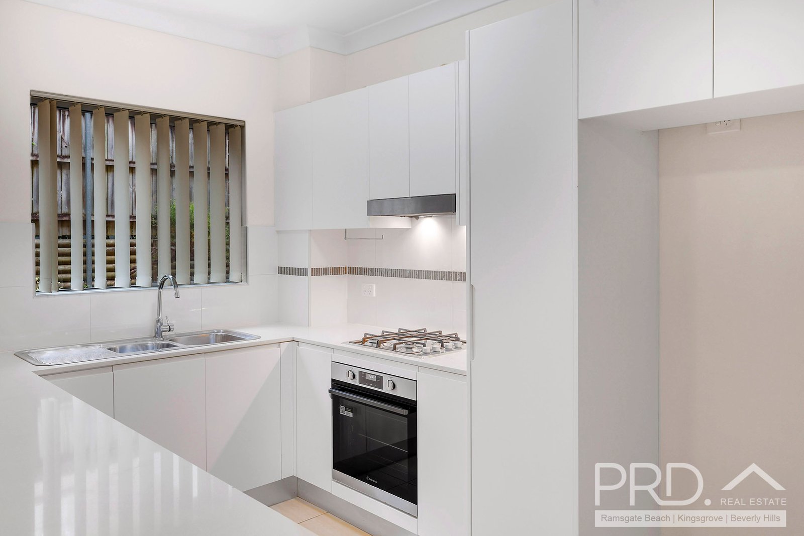 2/12 Rutland Street ALLAWAH 4
