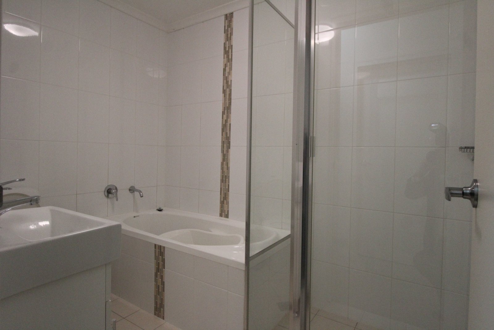2/12 Rutland Street ALLAWAH 11