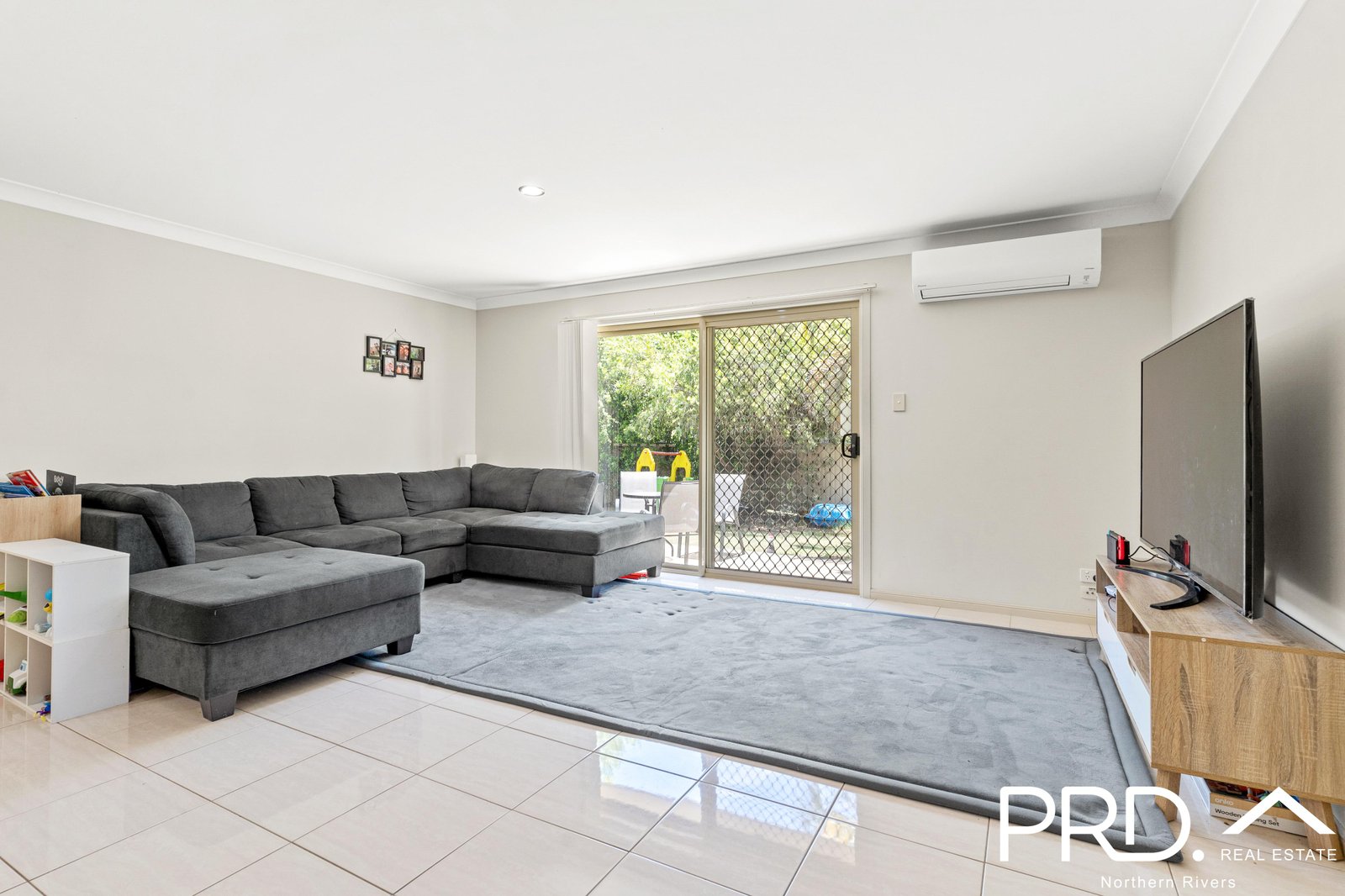 2/12 Shoesmith Close CASINO 5