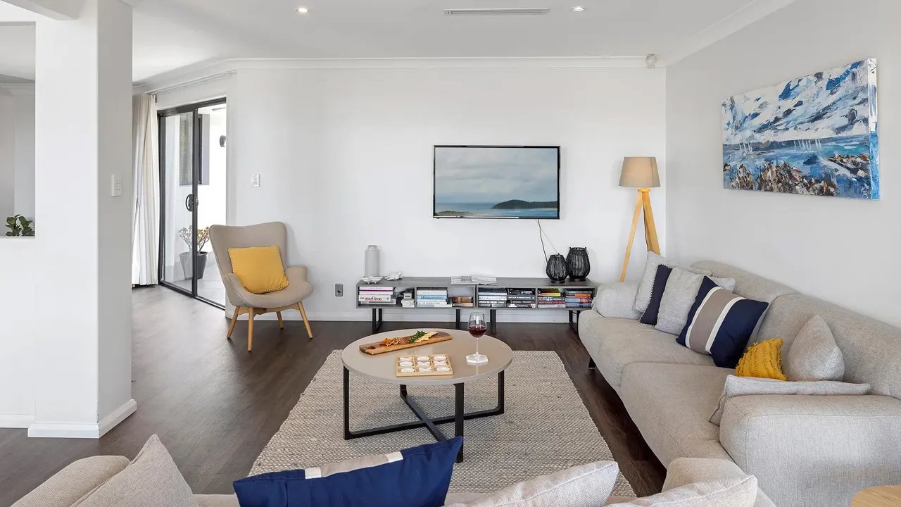 212 Soldiers Point Road SALAMANDER BAY 8