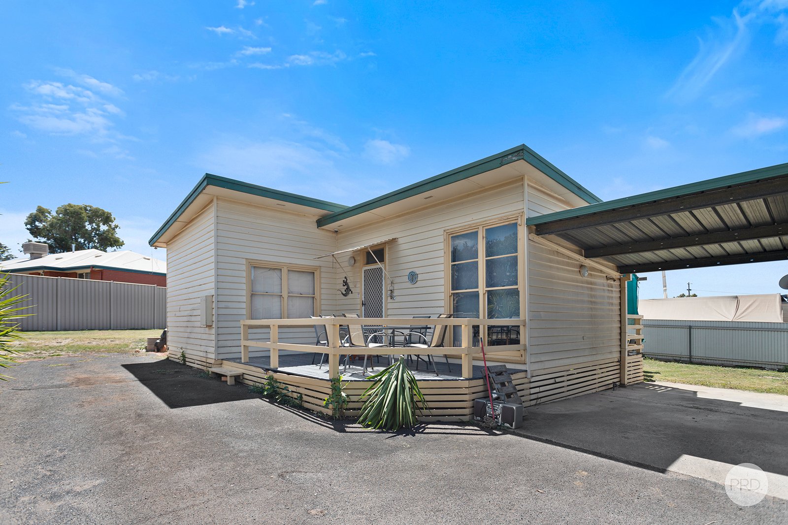 2/12 Sparrowhawk Road LONG GULLY 1