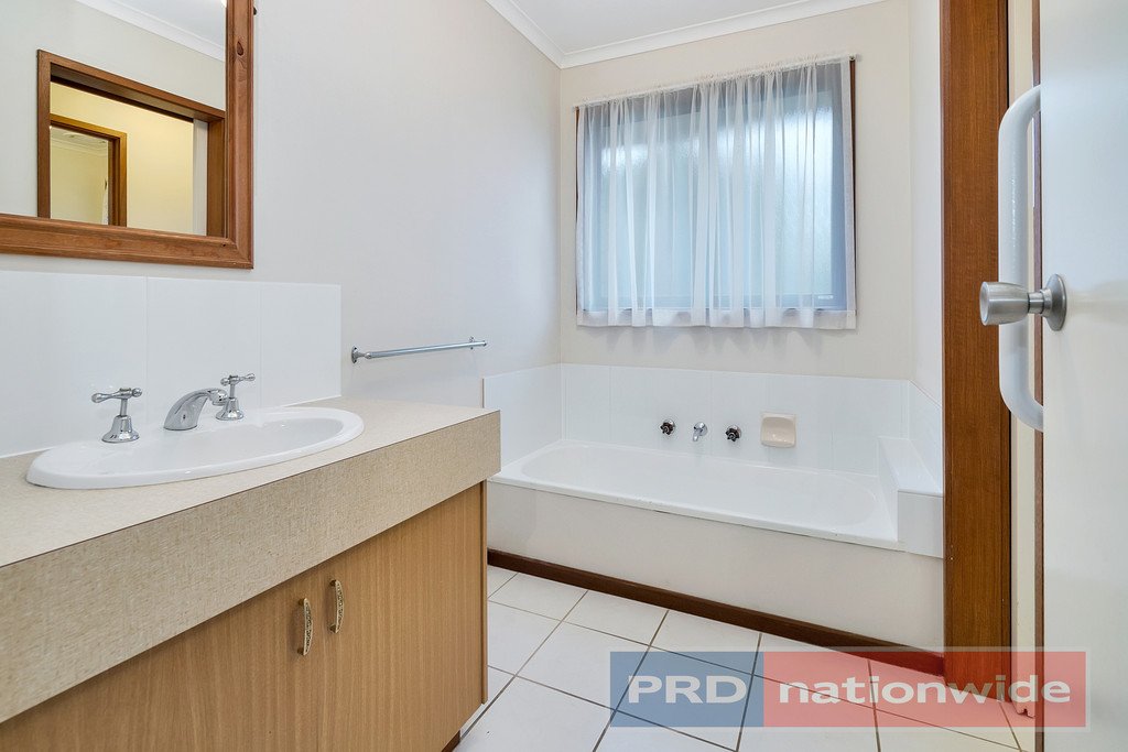 2/12 Vale Street ALFREDTON 4