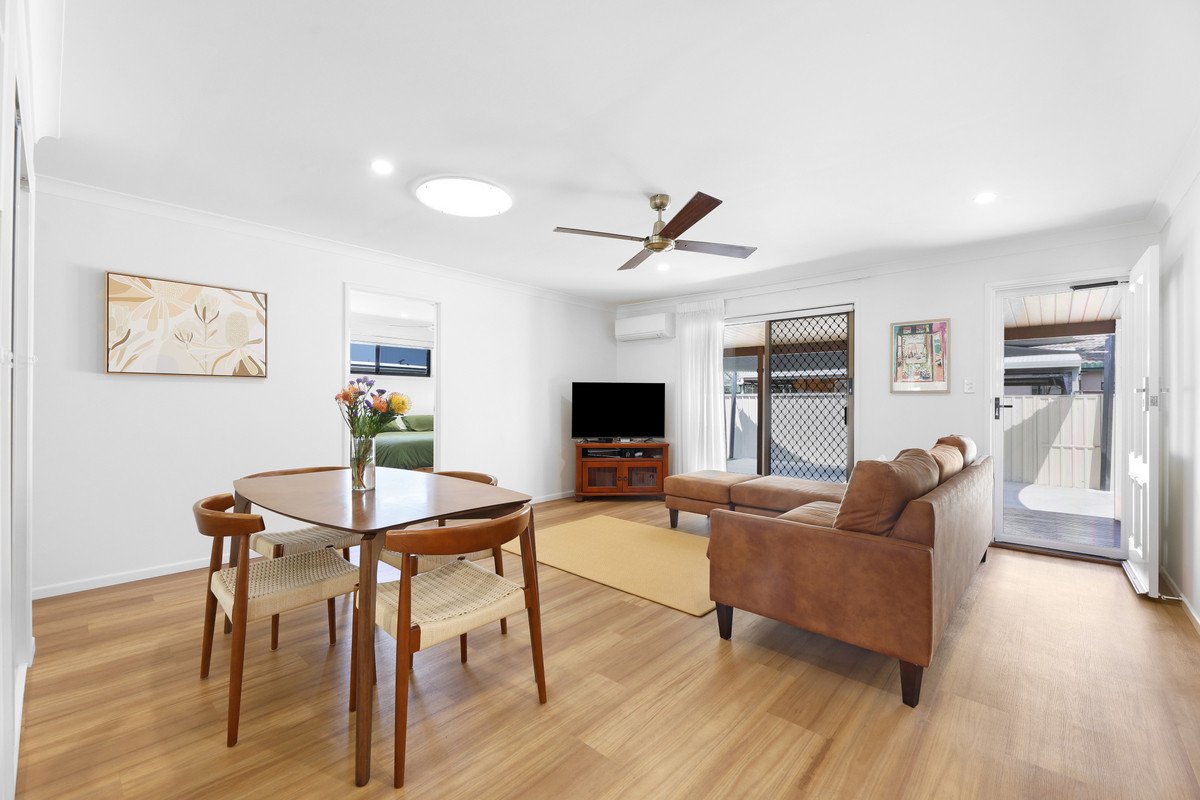 2/12 Wagtail Court BURLEIGH WATERS 6