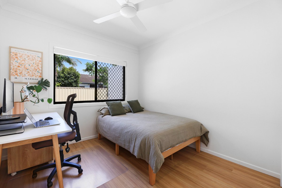 2/12 Wagtail Court BURLEIGH WATERS 13