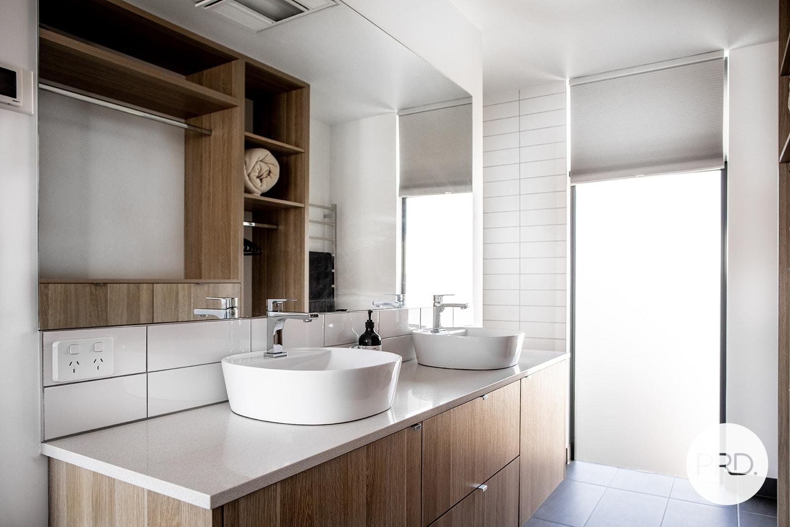 2/12 Warwick Street NORTH HOBART 7