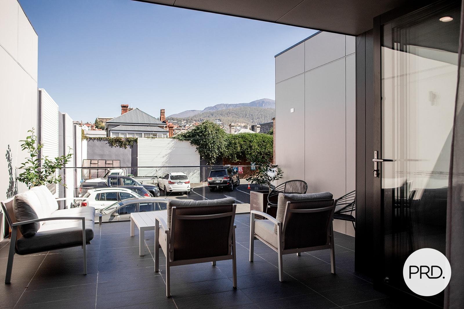 2/12 Warwick Street NORTH HOBART 13