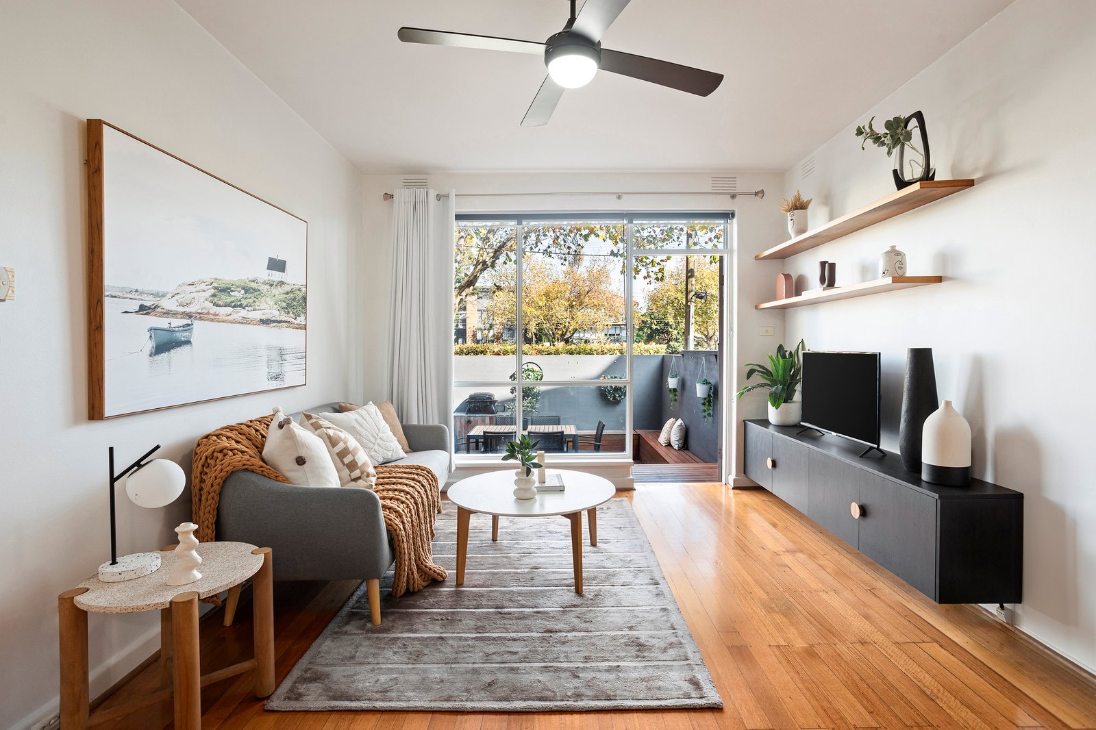 Real Estate and Property in 2/120 Brighton Road, Ripponlea, VIC