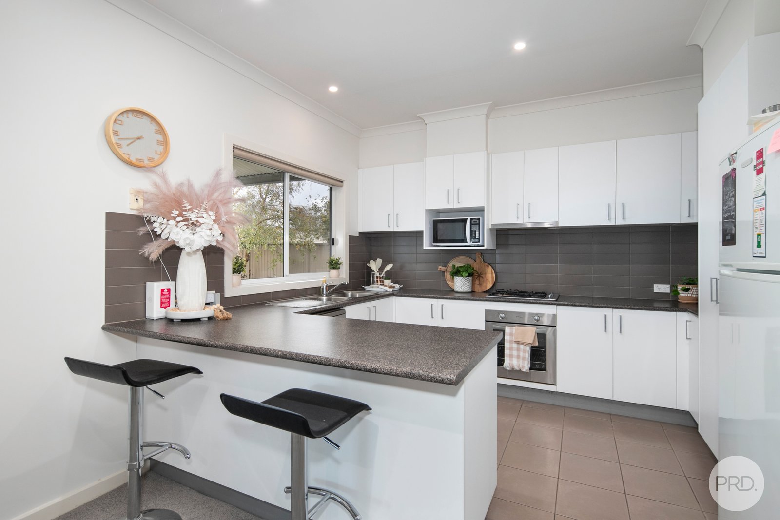 2/121 Lexton Street LAKE WENDOUREE 1