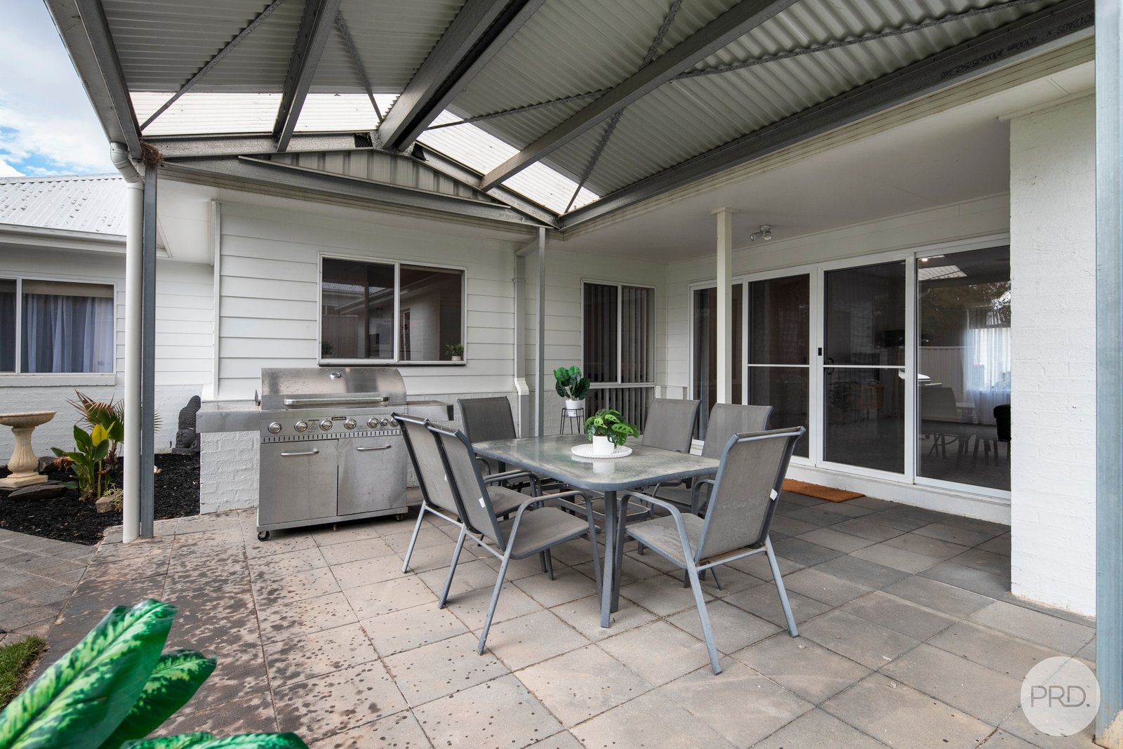2/121 Lexton Street LAKE WENDOUREE 9