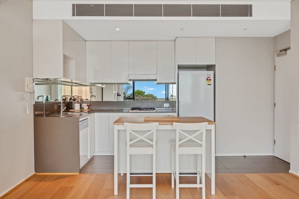 212/1 Pine Avenue LITTLE BAY 3