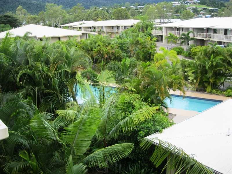 21/21 Shute Harbour Road CANNONVALE 11