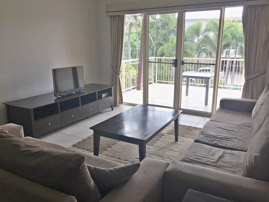 21/21 Shute Harbour Road CANNONVALE 5