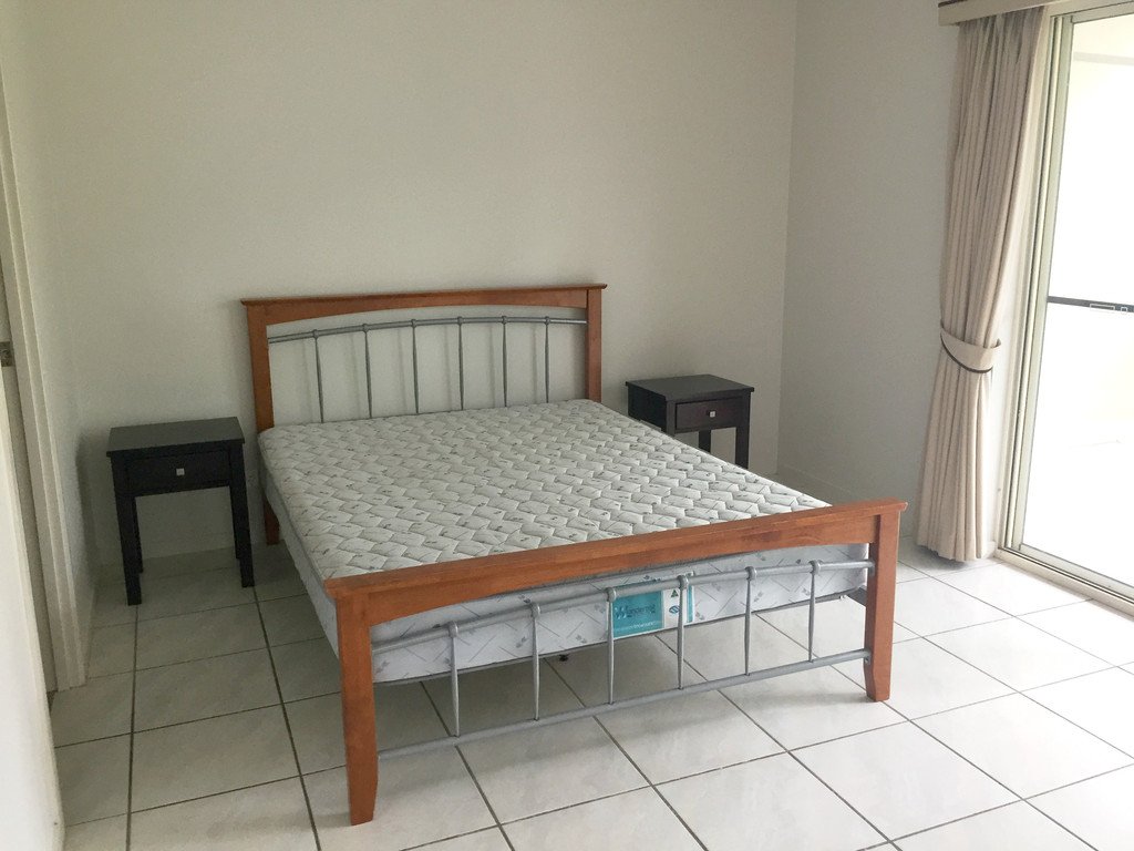 21/21 Shute Harbour Road CANNONVALE 8