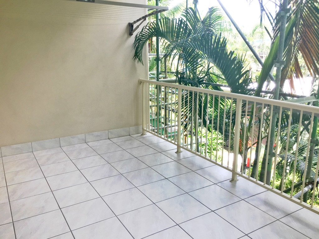 21/21 Shute Harbour Road CANNONVALE 9