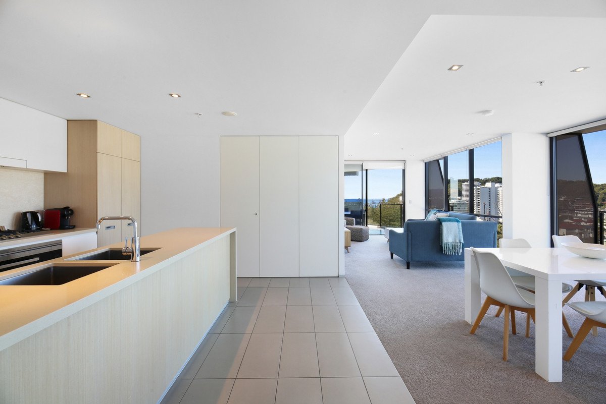 2121/2-14 The Esplanade Burleigh Heads 5