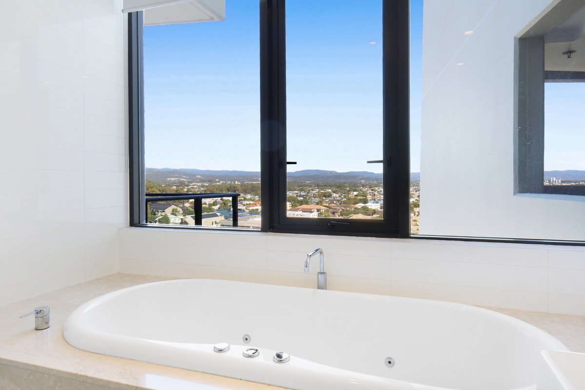 2121/2-14 The Esplanade Burleigh Heads 13