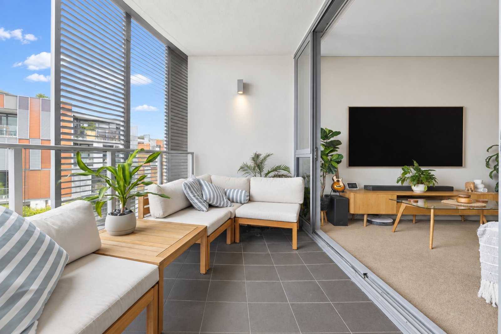 212/2-8 Pine Avenue LITTLE BAY 3