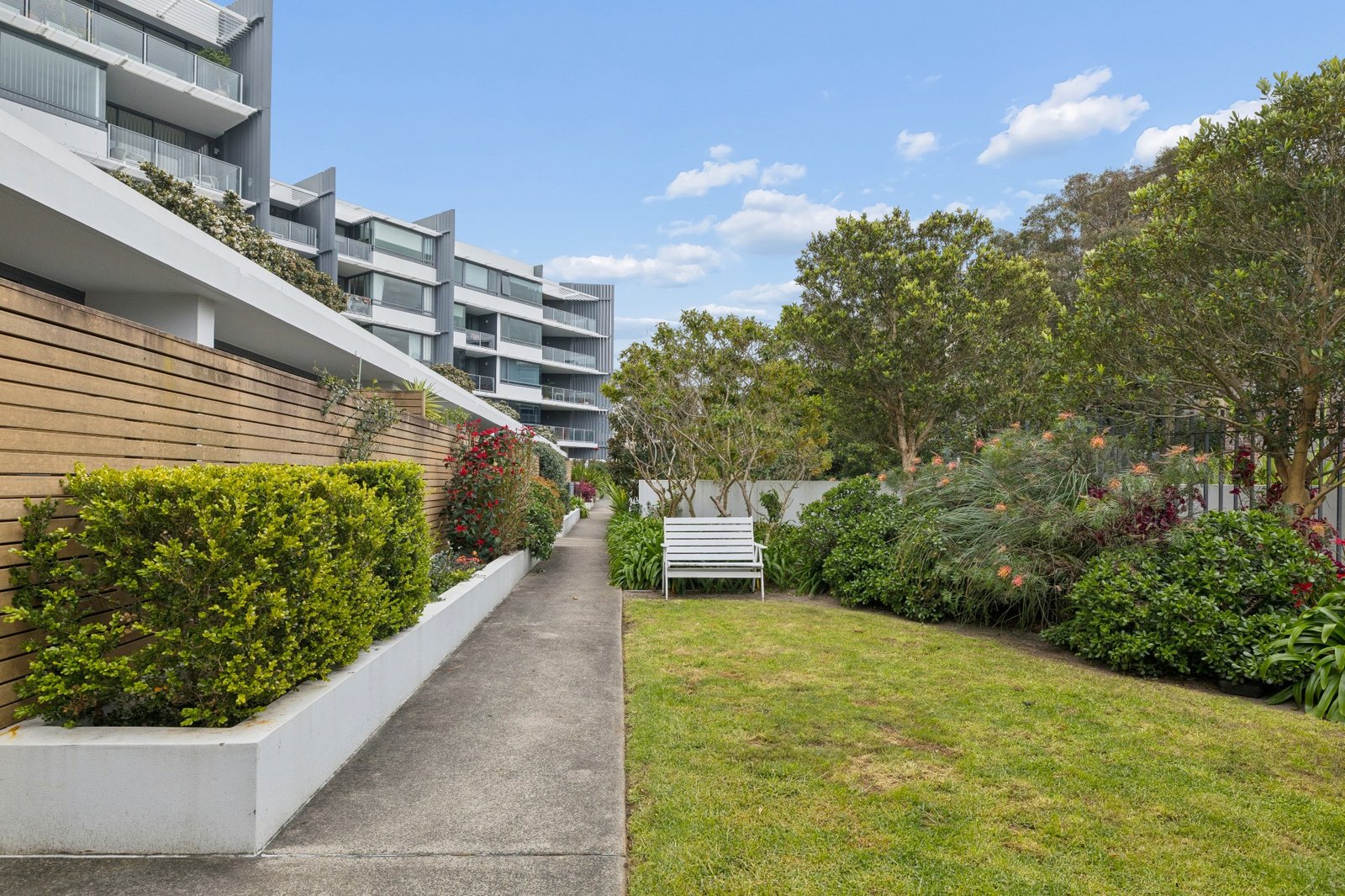 212/2-8 Pine Avenue LITTLE BAY 11