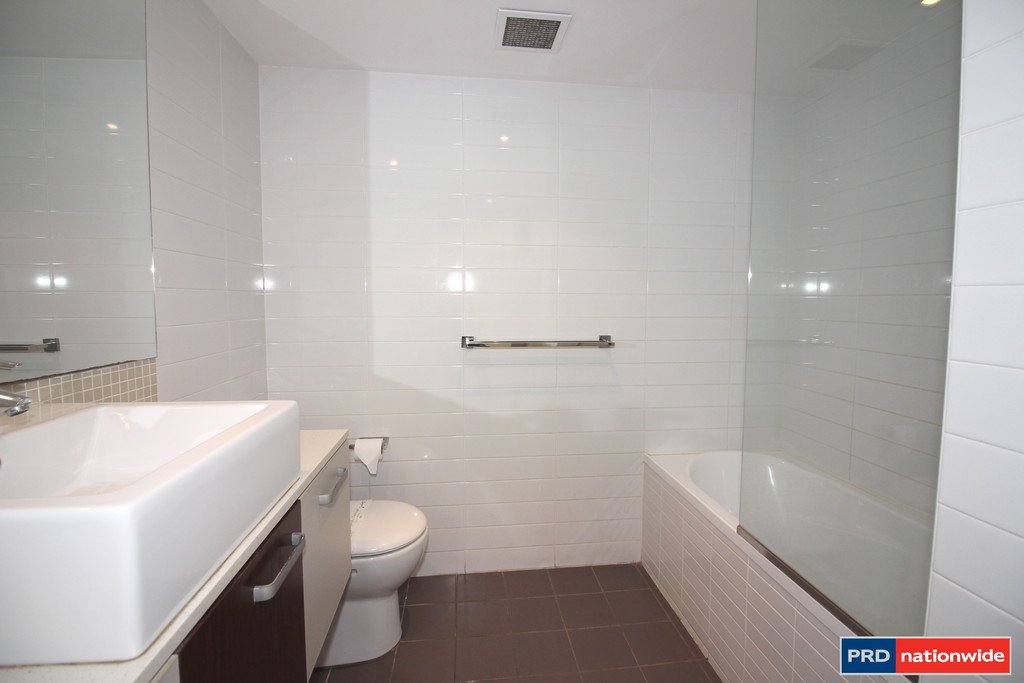 21/22 Barry Pde  FORTITUDE VALLEY 8