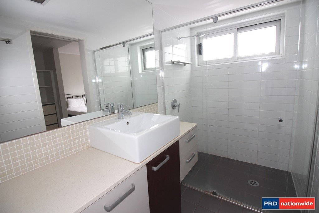 21/22 Barry Pde  FORTITUDE VALLEY 9