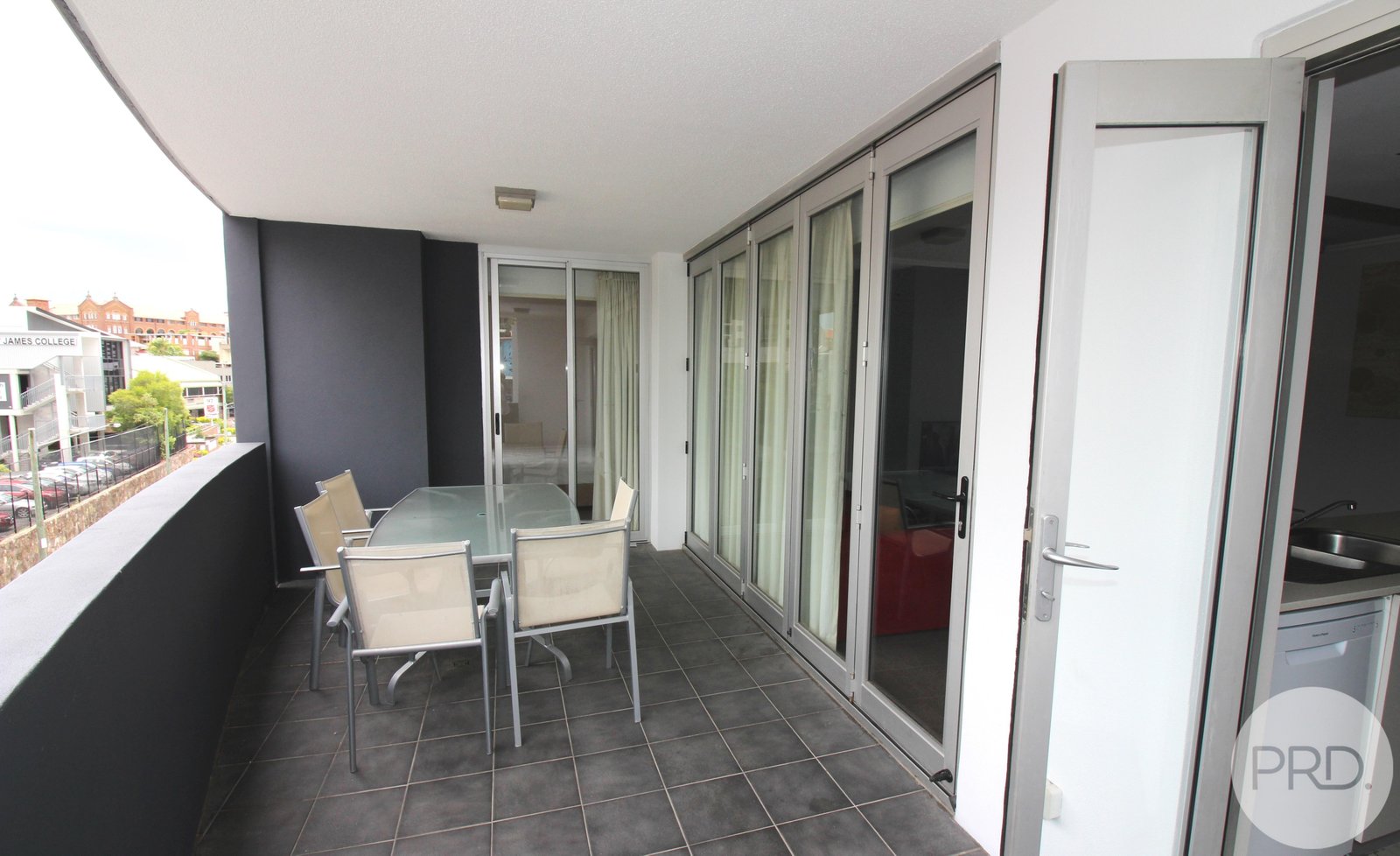 21/22 Barry Pde  FORTITUDE VALLEY 2