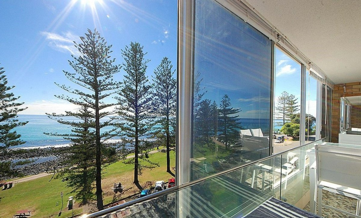 21/22 Goodwin Terrace Burleigh Heads 3