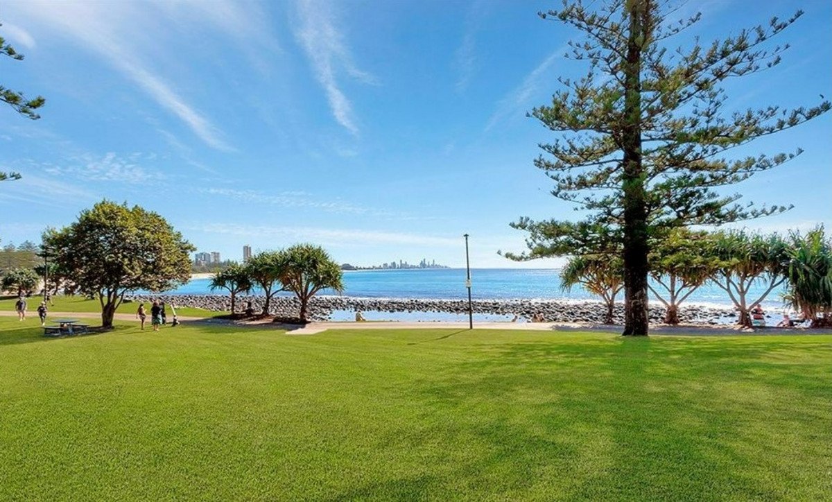 21/22 Goodwin Terrace Burleigh Heads 2