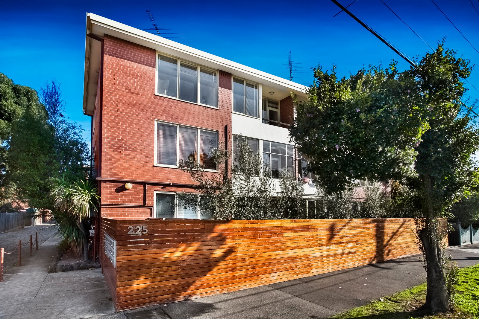 Gallery: 21/225 Canterbury Road