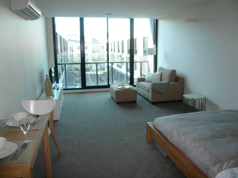 Gallery: 212/279 Wellington Parade South