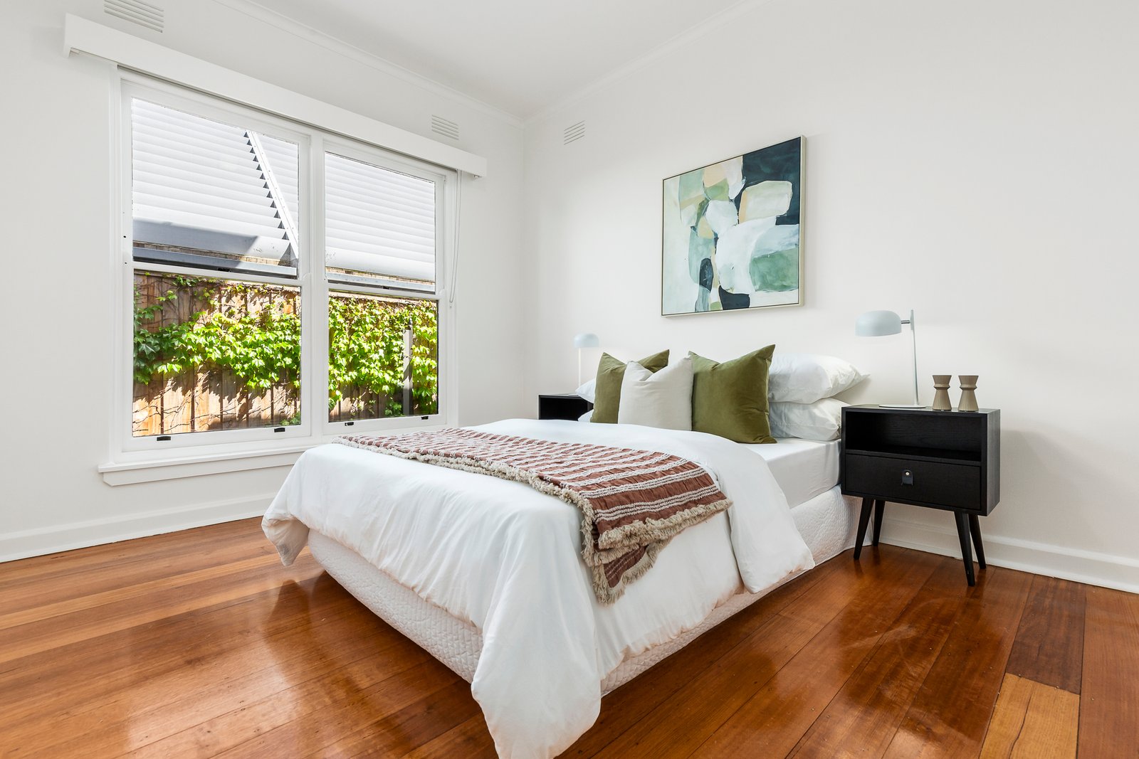 Gallery: 2/123 Dendy Street