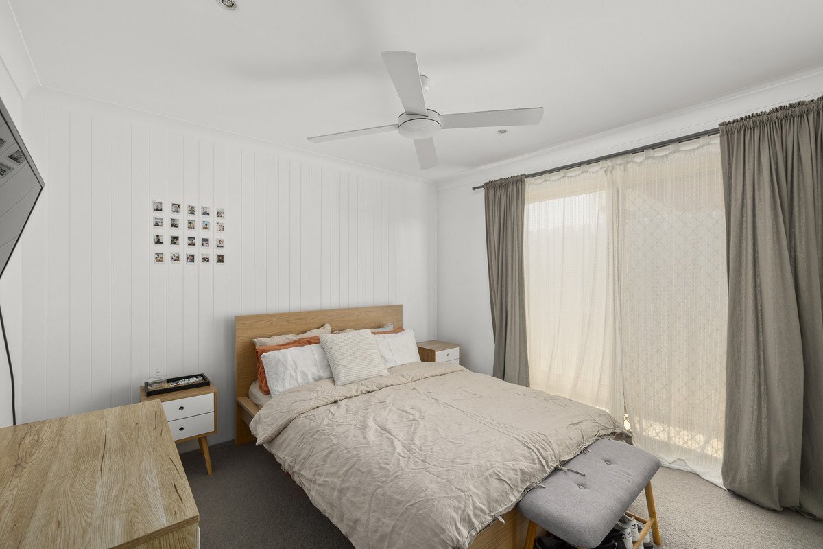 2/123 Nobby Parade MIAMI 4