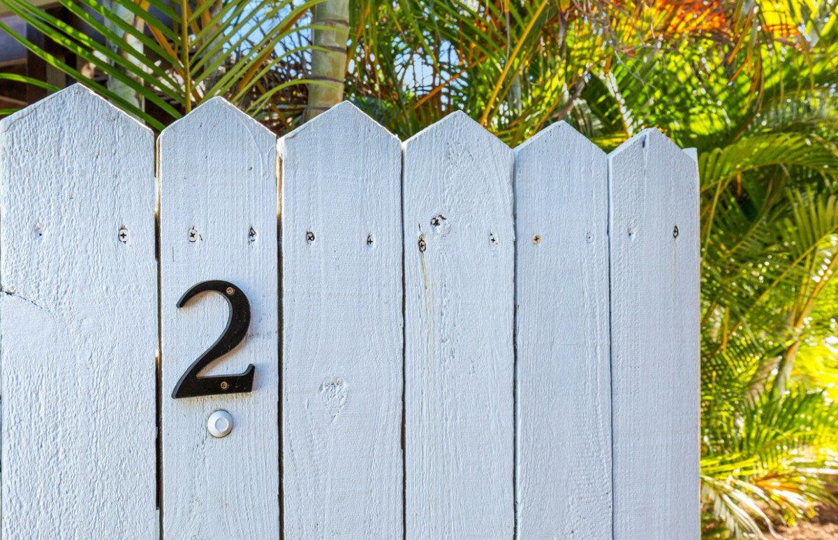 2/123 Nobby Parade MIAMI 8