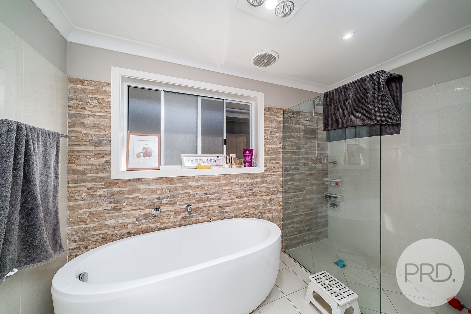 2/124 Mima Street GLENFIELD PARK 9