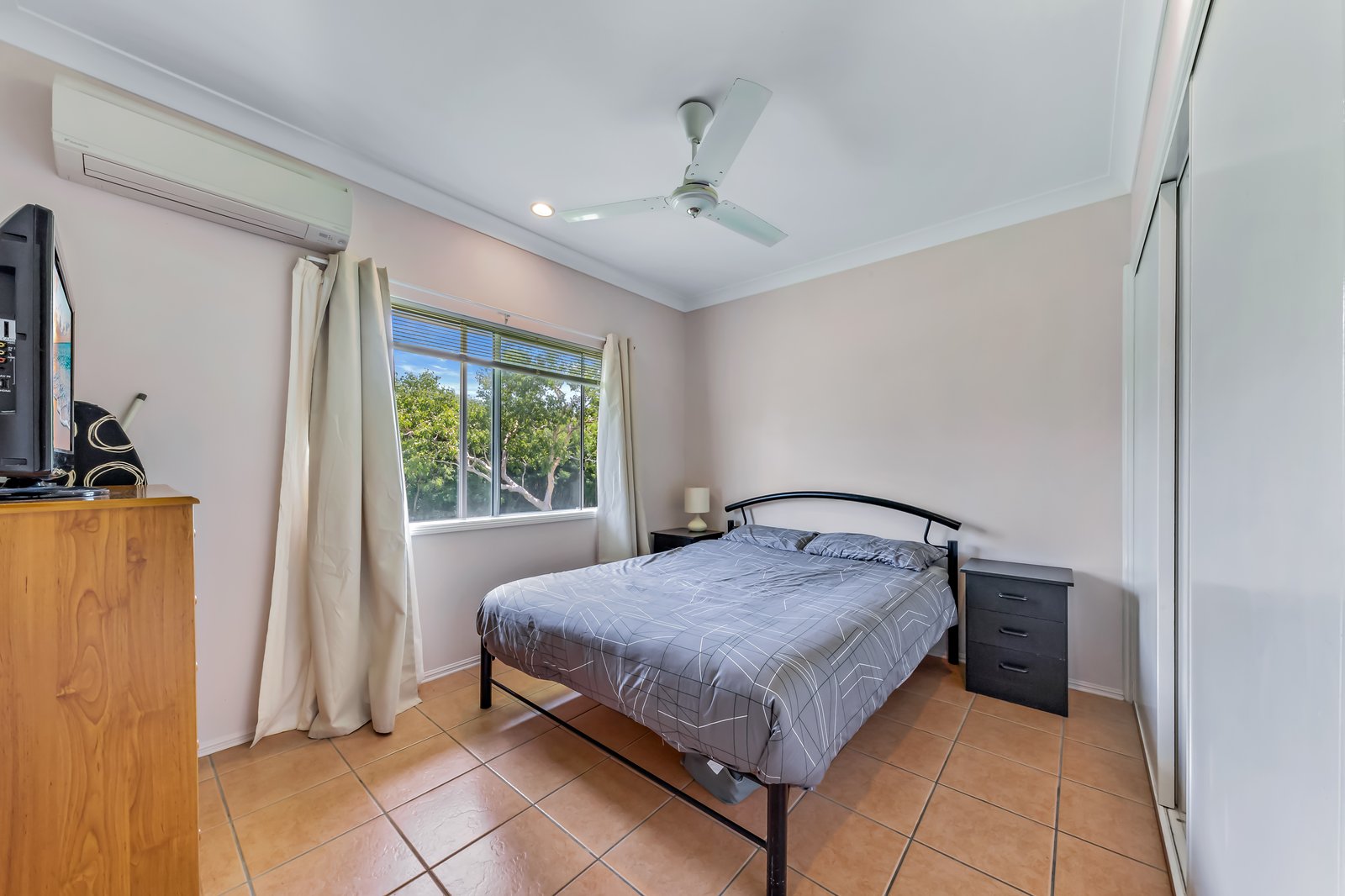 21/24 Pandanus Drive CANNONVALE 9