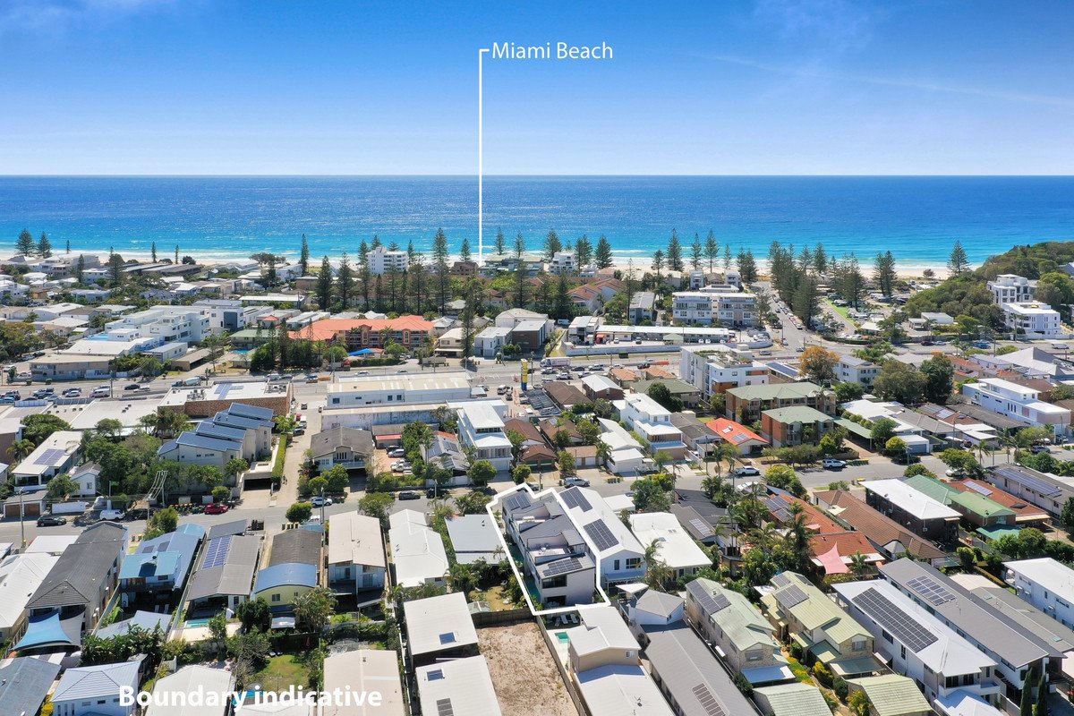 2/124 Sunshine Parade Miami 23