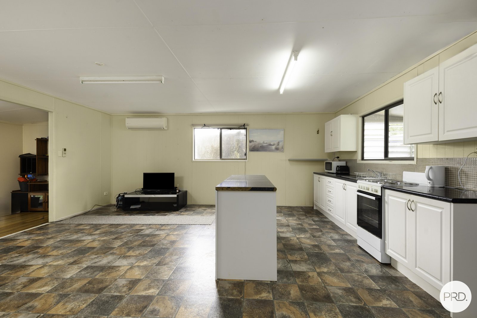 2124 Yakapari - Seaforth Rd,  SEAFORTH 7