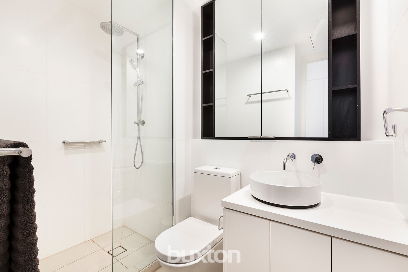 Gallery: 212/427 Hampton Street