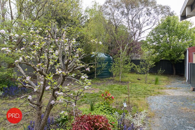 2/124A Ellendon Street BUNGENDORE 14